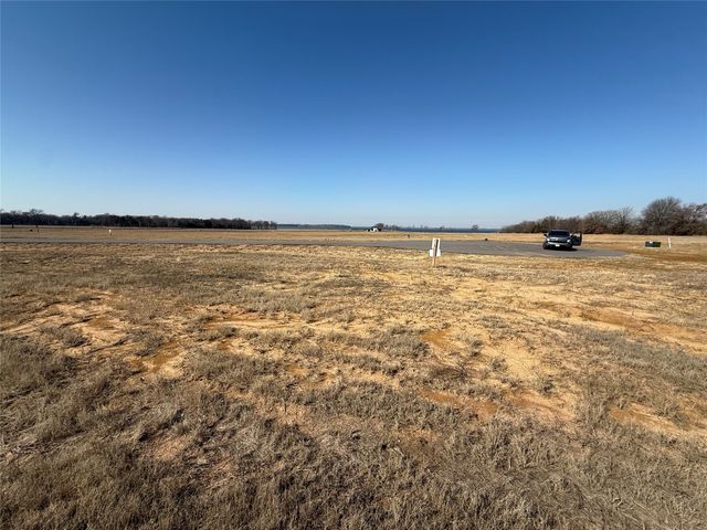 800 Shores Drive, Honey Grove, TX 75446