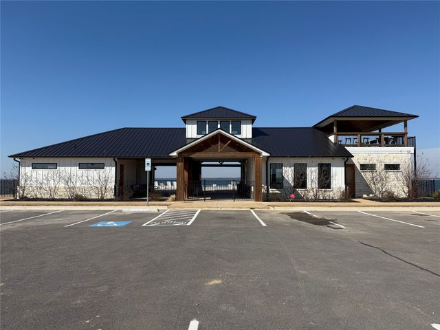 800 Shores Drive, Honey Grove, TX 75446