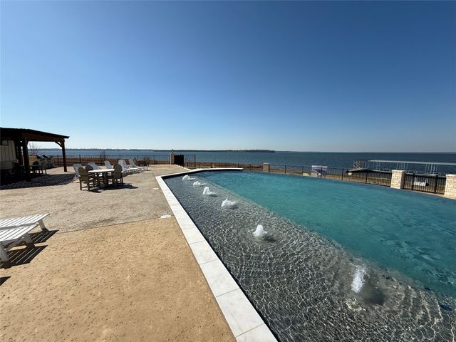 800 Shores Drive, Honey Grove, TX 75446