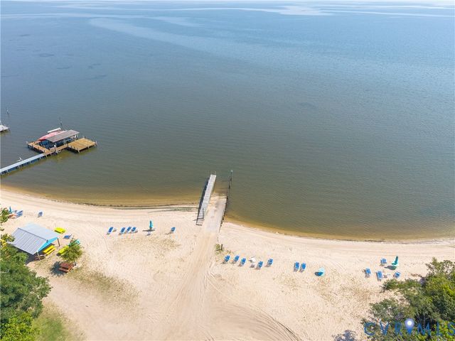 430 Pine Tree Rd, Center Cross, VA 22437