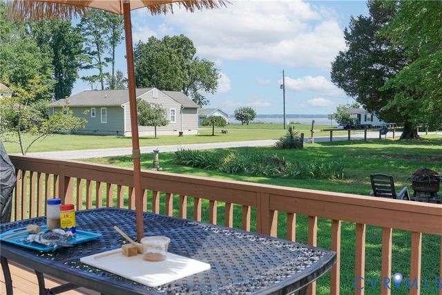 430 Pine Tree Rd, Center Cross, VA 22437