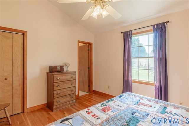 430 Pine Tree Rd, Center Cross, VA 22437