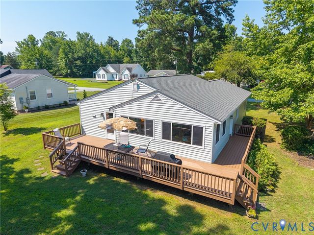 430 Pine Tree Rd, Center Cross, VA 22437