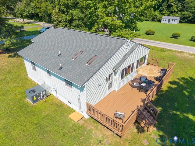 430 Pine Tree Rd, Center Cross, VA 22437
