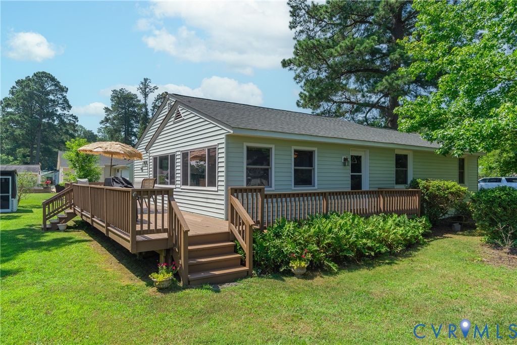 430 Pine Tree Rd, Center Cross, VA 22437