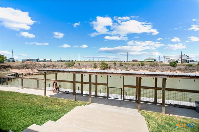 792 County Road 306 Road, Port Lavaca, TX 77979