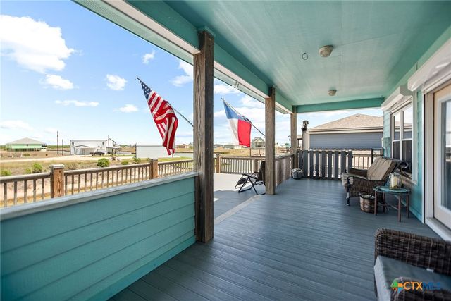 792 County Road 306 Road, Port Lavaca, TX 77979