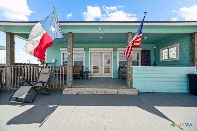 792 County Road 306 Road, Port Lavaca, TX 77979