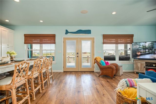 792 County Road 306 Road, Port Lavaca, TX 77979