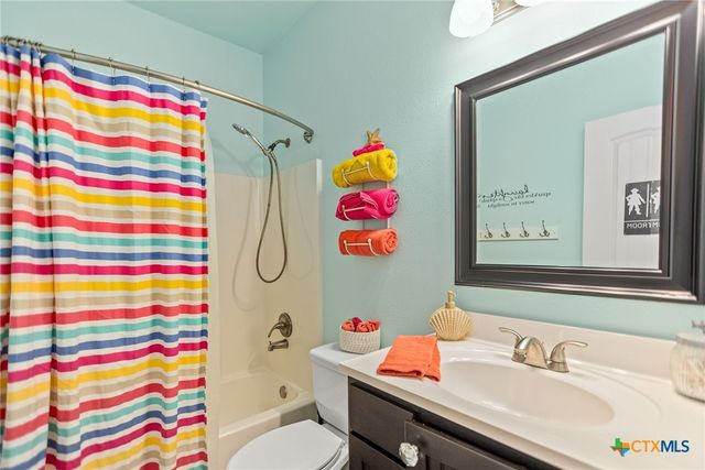 792 County Road 306 Road, Port Lavaca, TX 77979