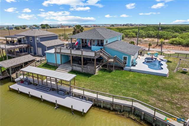792 County Road 306 Road, Port Lavaca, TX 77979