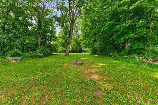 44850 Ecorse Road, Belleville, MI 48111