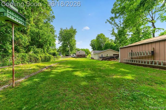 44850 Ecorse Road, Belleville, MI 48111