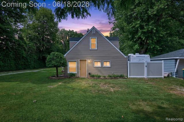 44850 Ecorse Road, Belleville, MI 48111