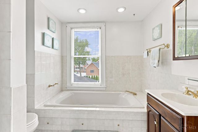 935 Congress Avenue, Glendale, OH 45246