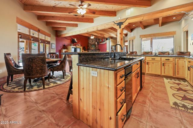 35450 S GOLD ROCK Circle, Wickenburg, AZ 85390