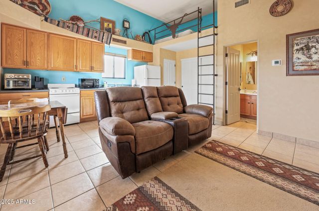 35450 S GOLD ROCK Circle, Wickenburg, AZ 85390