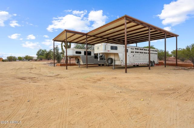 35450 S GOLD ROCK Circle, Wickenburg, AZ 85390
