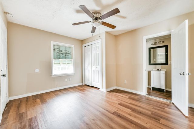 711 8th Avenue N, Texas City, TX 77590