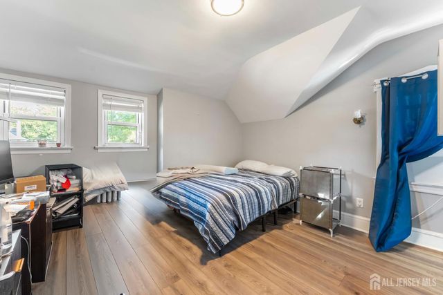 341 Mountainview Terrace, Dunellen, NJ 08812
