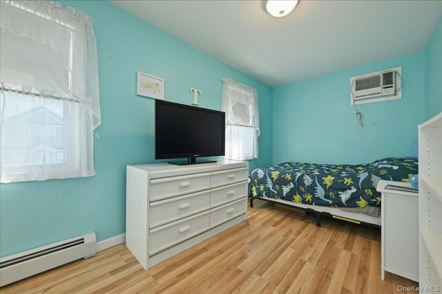 24 Catherine Avenue, Franklin Square, NY 11010