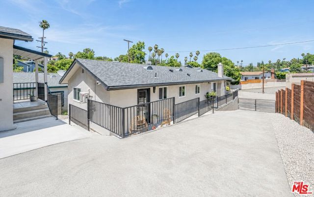 829 El Paso Drive, Los Angeles, CA 90042