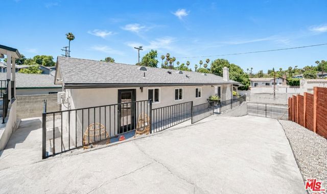 829 El Paso Drive, Los Angeles, CA 90042