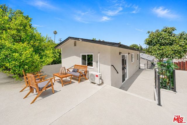 829 El Paso Drive, Los Angeles, CA 90042