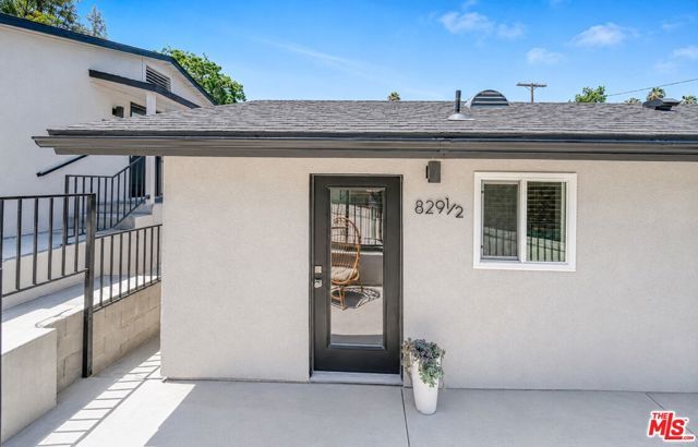 829 El Paso Drive, Los Angeles, CA 90042