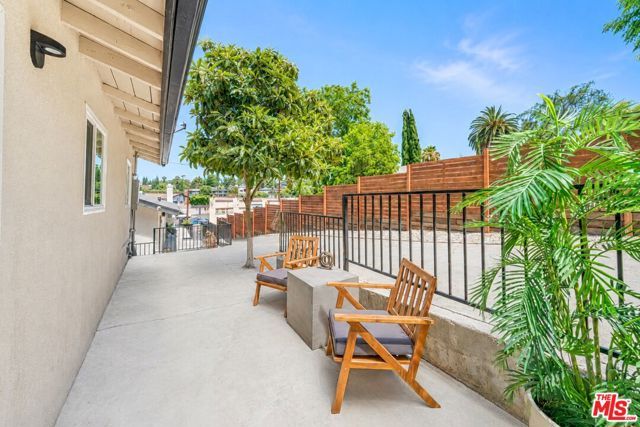 829 El Paso Drive, Los Angeles, CA 90042