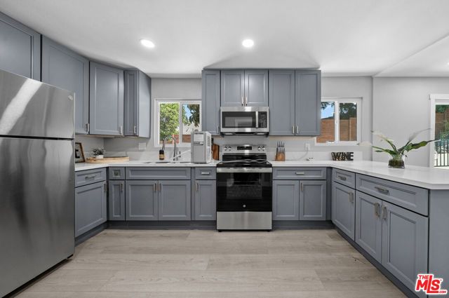 829 El Paso Drive, Los Angeles, CA 90042