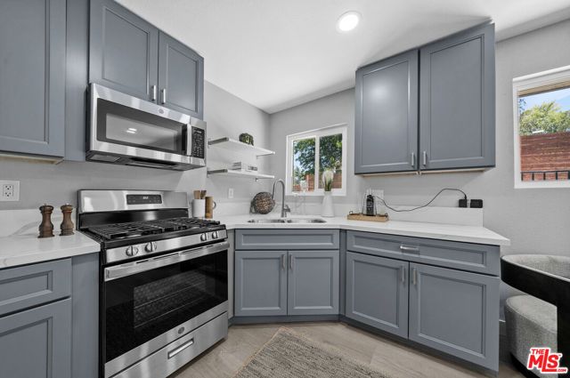 829 El Paso Drive, Los Angeles, CA 90042