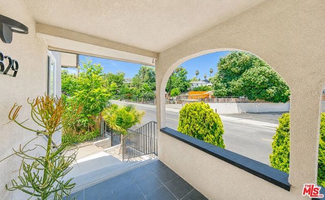 829 El Paso Drive, Los Angeles, CA 90042