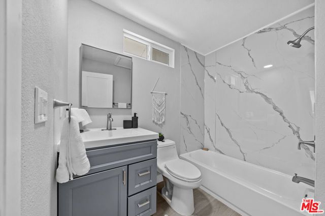 829 El Paso Drive, Los Angeles, CA 90042