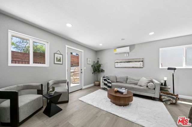 829 El Paso Drive, Los Angeles, CA 90042