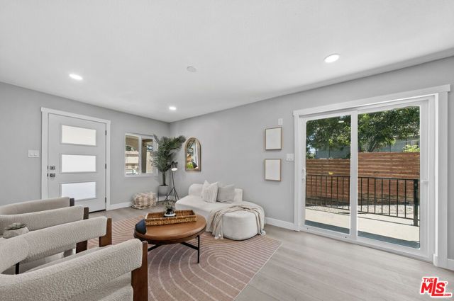 829 El Paso Drive, Los Angeles, CA 90042