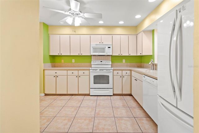 6101 34TH STREET W 14B, Bradenton, FL 34210