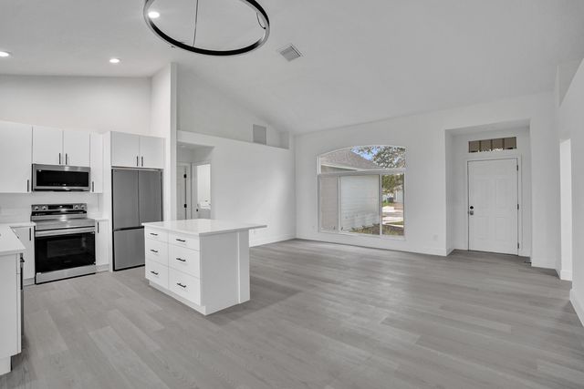 1237 SW Edinburgh Drive, Port St. Lucie, Port St Lucie, FL 34953
