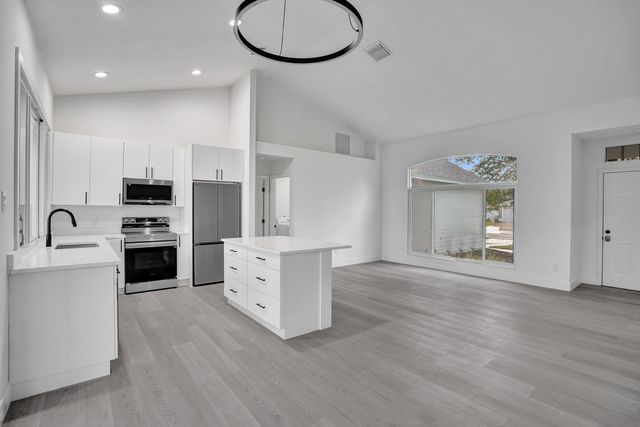 1237 SW Edinburgh Drive, Port St. Lucie, Port St Lucie, FL 34953
