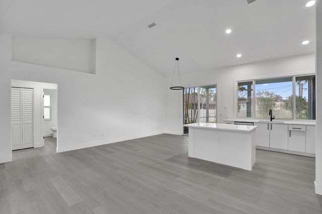 1237 SW Edinburgh Drive, Port St. Lucie, Port St Lucie, FL 34953