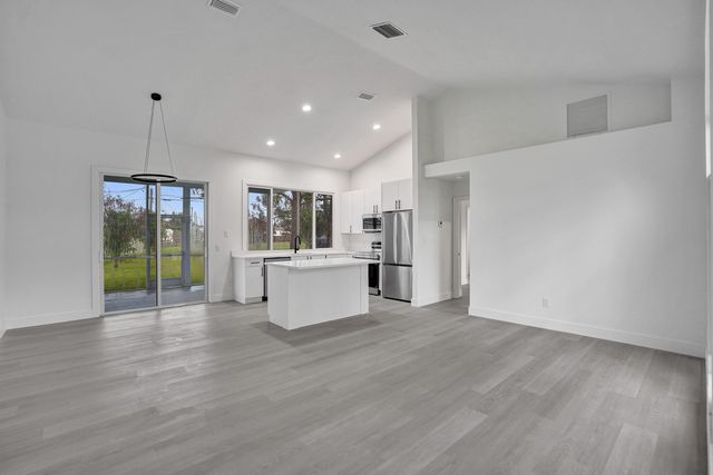 1237 SW Edinburgh Drive, Port St. Lucie, Port St Lucie, FL 34953