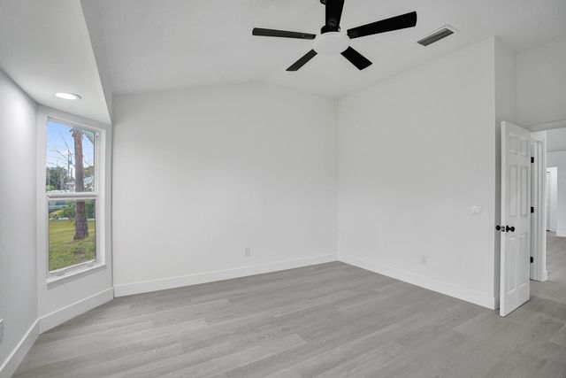 1237 SW Edinburgh Drive, Port St. Lucie, Port St Lucie, FL 34953