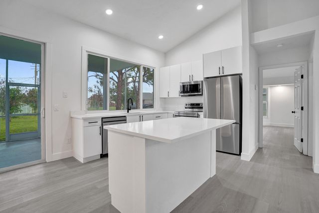 1237 SW Edinburgh Drive, Port St. Lucie, Port St Lucie, FL 34953