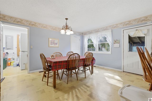 1755 W. Slaughter Rd., Mayfield, KY 42066