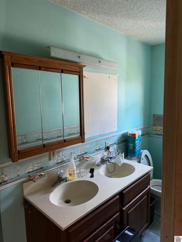 1755 W. Slaughter Rd., Mayfield, KY 42066