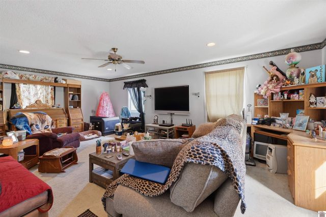 1755 W. Slaughter Rd., Mayfield, KY 42066