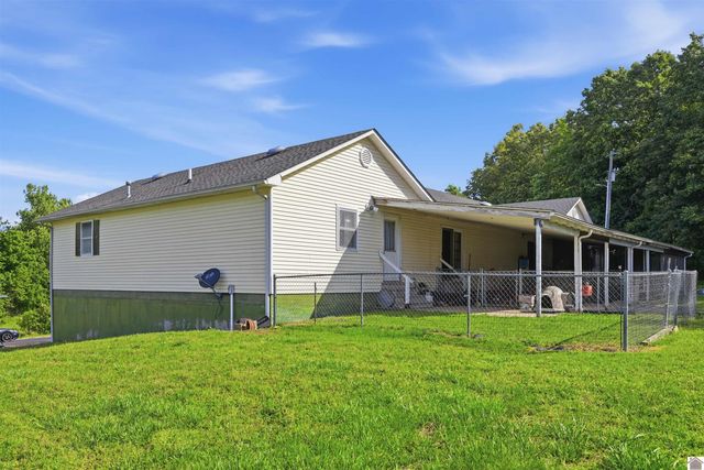 1755 W. Slaughter Rd., Mayfield, KY 42066