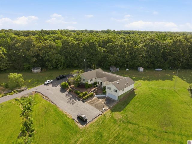1755 W. Slaughter Rd., Mayfield, KY 42066