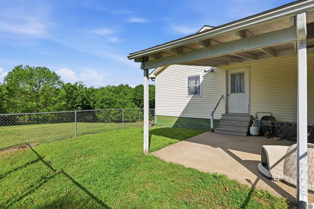 1755 W. Slaughter Rd., Mayfield, KY 42066