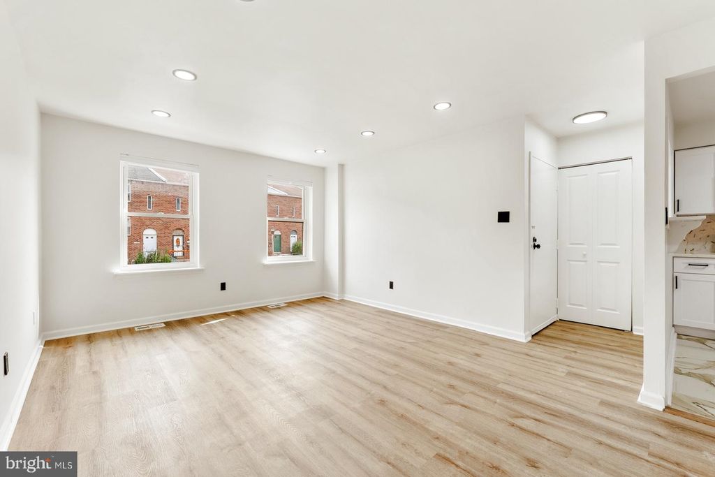 12084 ABBY RD, PHILADELPHIA, PA 19154 — photo 3